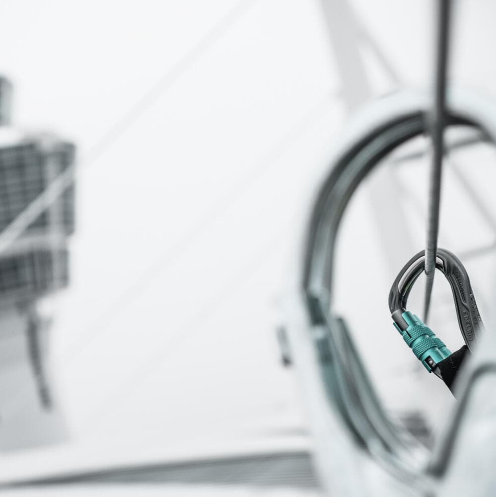 Edelrid — Höhenarbeit, Flughafen München — Fotografie von Simon Graf