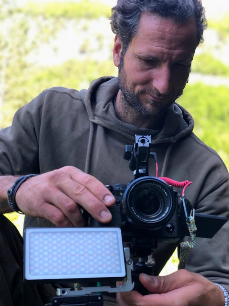 Simon-Lens in action for Marina Inara - Satyata